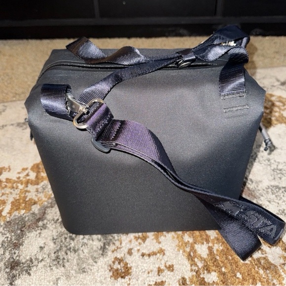 Stanley Cooler Bag 7.2QT Compact Leakproof Black 10 Cans/7.2qt Julienne Mini NEW - Picture 3 of 9